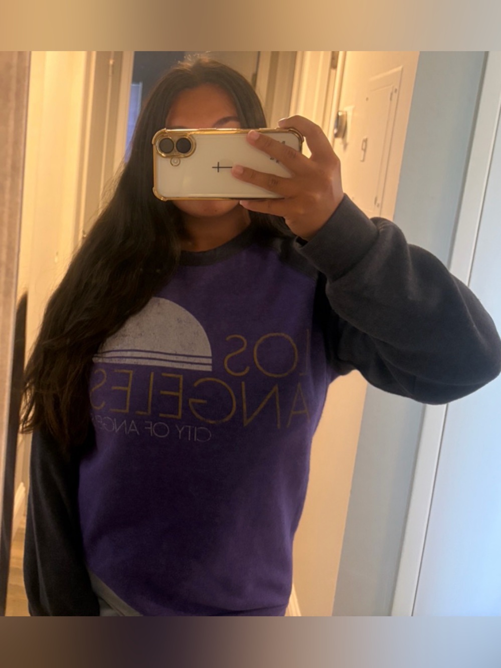 Los Angeles Purple Graphic Raglan Sweatshirt